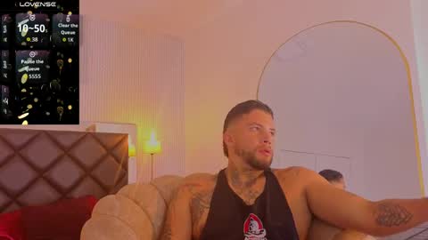 Matthew online show from April 16, 8:42 pm