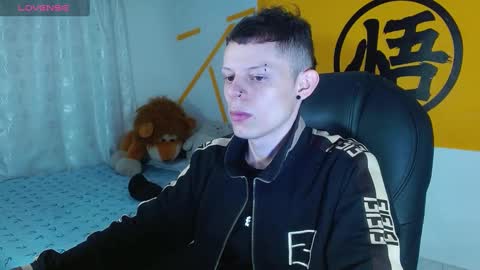 Snapshot of matthewboy_ chatting on February 17, 1:31 pm MatthewBoy online show from February 17, 1:31 pm