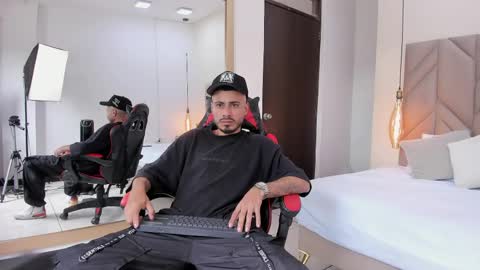 Matthew online show from April 25, 7:11 pm