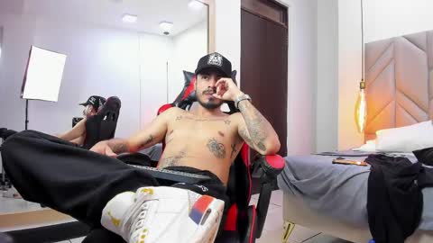 Matthew online show from April 25, 2:47 am