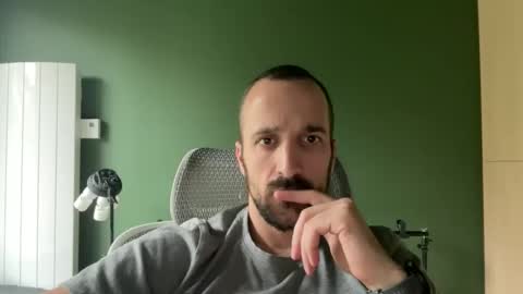 Snapshot of matthias24 chatting on October 13, 12:22 pm M online show from October 13, 12:22 pm