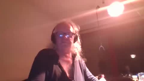 Matthias online show from October 25, 4:58 am