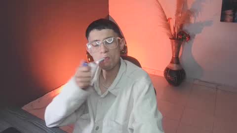 mattias     online show from December 3, 3:29 am