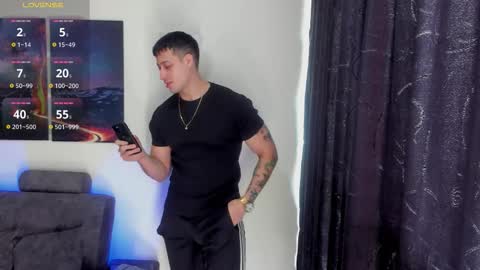 Snapshot of mattsaill_ chatting on October 9, 11:59 am mattsaill_ online show from October 9, 11:59 am