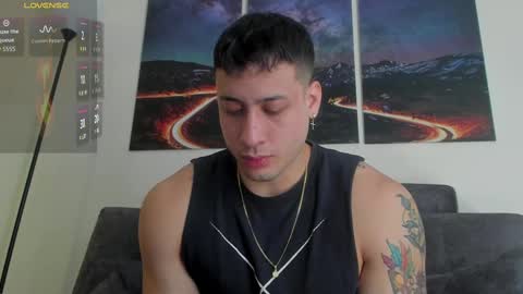 Snapshot of mattsaill_ chatting on September 27, 1:09 pm mattsaill_ online show from September 27, 1:09 pm