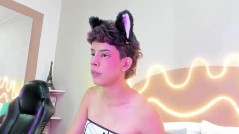 Snapshot of matty_jhons chatting on October 11, 8:02 pm  M A T T Y  online show from October 11, 8:02 pm