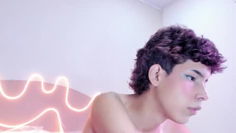 Snapshot of matty_jhons chatting on October 14, 3:19 pm  M A T T Y  online show from October 14, 3:19 pm