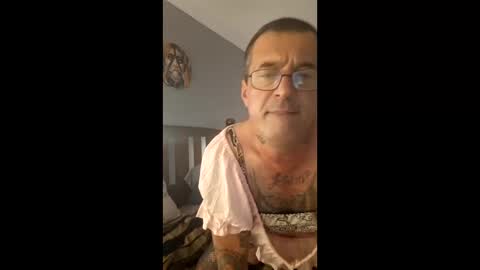 mattyemuegg online show from April 8, 3:21 pm