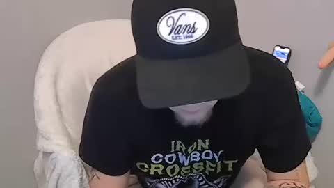 Snapshot of mattysfunroom chatting on October 31, 5:27 pm Mattysfunroom online show from October 31, 5:27 pm