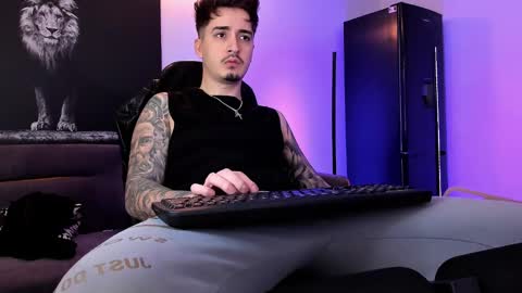 Snapshot of mattytwink69 chatting on January 6, 7:31 am Matt online show from January 6, 7:31 am