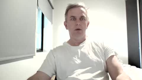 matureontheedge online show from May 24, 12:33 pm