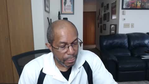 mauricewilson86 online show from April 27, 12:07 am