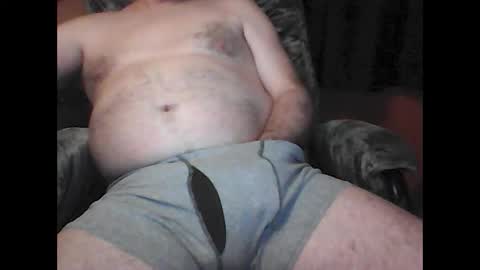 Snapshot of mauricie69 chatting on February 21, 3:45 am mauricie69 online show from February 21, 3:45 am
