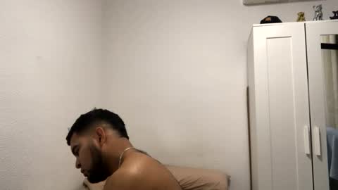 mauroo2025 online show from November 4, 2:40 pm