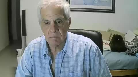 Snapshot of max_2017 chatting on October 1, 1:42 am max_2017 online show from October 1, 1:42 am