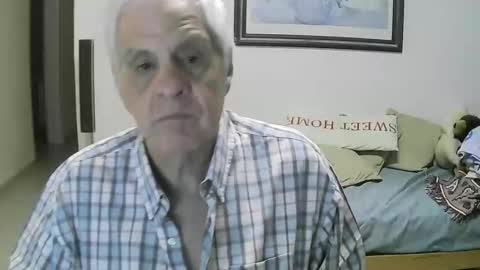Snapshot of max_2017 chatting on October 8, 2:27 am max_2017 online show from October 8, 2:27 am
