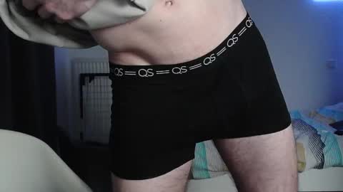 Max online show from April 5, 6:04 pm