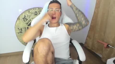 max__b online show from March 10, 6:27 am