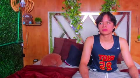 Max online show from April 15, 3:45 pm