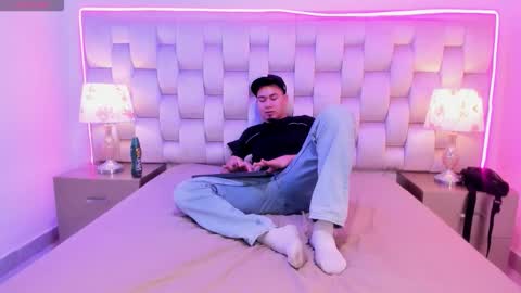 max_huntter online show from March 30, 11:39 pm