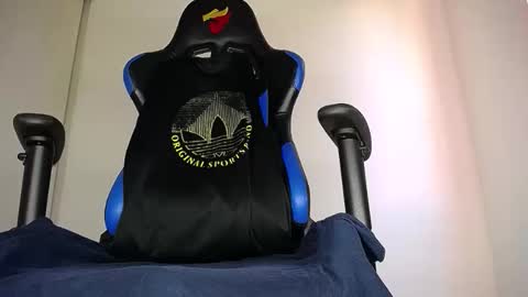 MAX online show from April 27, 6:57 pm