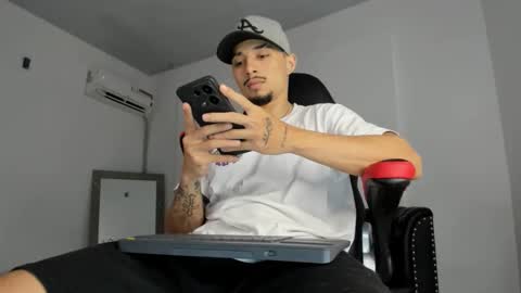 max_jowel online show from January 8, 3:34 am