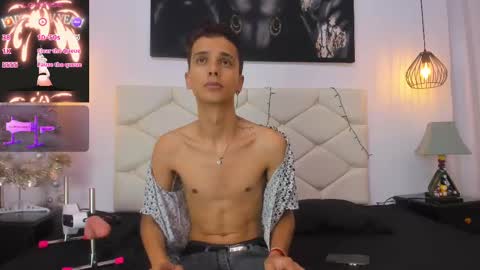 Snapshot of max_kogan chatting on January 6, 3:20 am max online show from January 6, 3:20 am