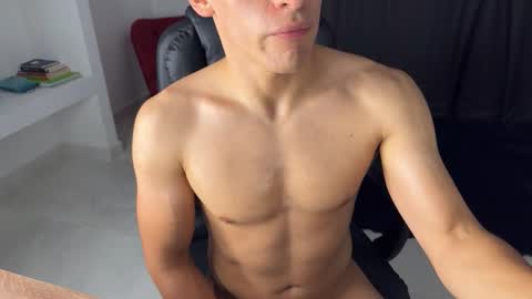 Snapshot of max_lancaster chatting on October 1, 9:30 pm Max Lancaster online show from October 1, 9:30 pm