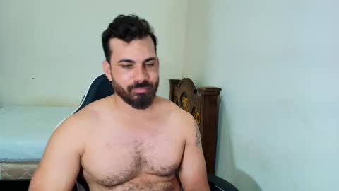 Snapshot of max_love25 chatting on October 17, 11:53 pm max_love25 online show from October 17, 11:53 pm