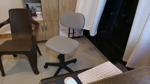 max_love25 online show from April 28, 2:27 am
