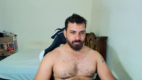 Snapshot of max_love25 chatting on October 20, 3:10 am max_love25 online show from October 20, 3:10 am