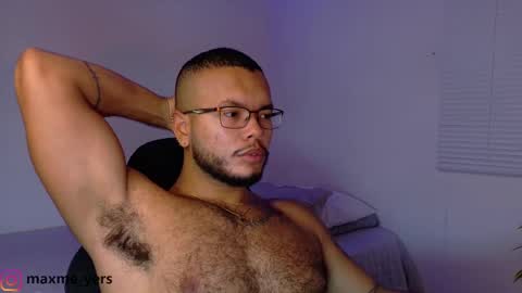 max_meyer online show from October 27, 10:56 pm