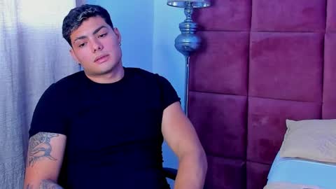 MAX MIULLER online show from October 29, 2:20 pm