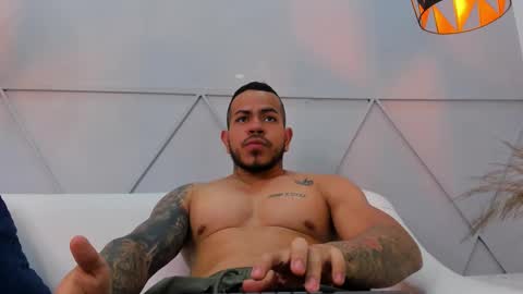 Snapshot of max_sstone chatting on September 16, 10:54 pm Max online show from September 16, 10:54 pm