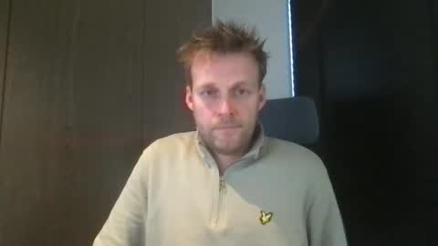 Max take off clothes online show from February 3, 9:14 am