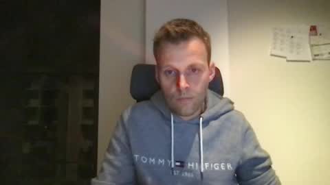 Snapshot of max_straight_1 chatting on January 28, 6:39 pm Max take off clothes online show from January 28, 6:39 pm