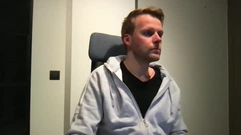 Max take off clothes online show from October 22, 7:27 pm