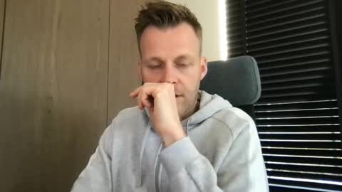 Max take off clothes online show from March 19, 8:06 am