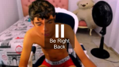 Snapshot of max_sweett chatting on September 16, 2:45 am max sweett online show from September 16, 2:45 am