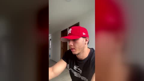 max_valiant1 online show from April 25, 12:41 pm