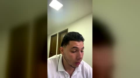 max_valiant1 online show from April 30, 11:28 am