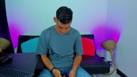 MAX     online show from October 22, 5:33 am