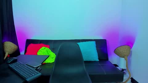 MAX     online show from October 16, 7:49 am