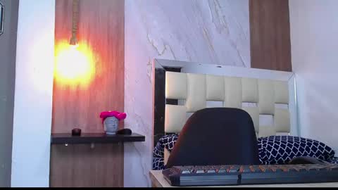 Snapshot of max_willians_ chatting on October 13, 5:35 am max online show from October 13, 5:35 am