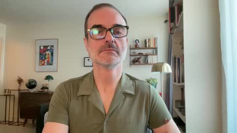 Snapshot of maxbow chatting on February 3, 1:40 pm Max Mikado online show from February 3, 1:40 pm