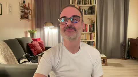 Snapshot of maxbow chatting on February 8, 11:35 pm Max Mikado online show from February 8, 11:35 pm
