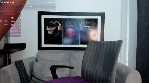 Maxcarther online show from April 30, 7:43 pm