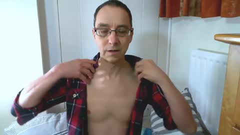 Max Davies online show from March 17, 11:24 am