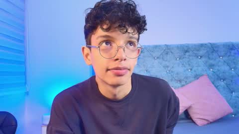 M A X F R O S T   online show from February 1, 7:34 pm