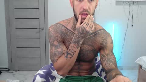 Snapshot of maxi_foxxx chatting on September 9, 8:03 am Maximus Fox online show from September 9, 8:03 am